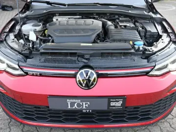 VW Golf VIII GTI Navi CarPlay Kamera LED 19Zoll