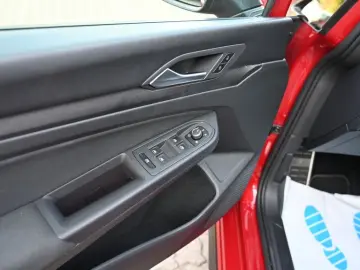 VW Golf VIII GTI Navi CarPlay Kamera LED 19Zoll