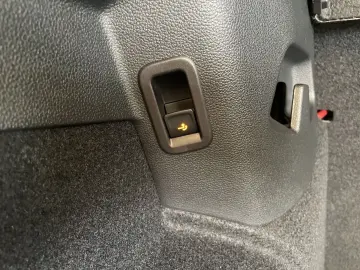VW Golf 2.0 TDI Goal DSG ACC LED SH Side Assist AHK