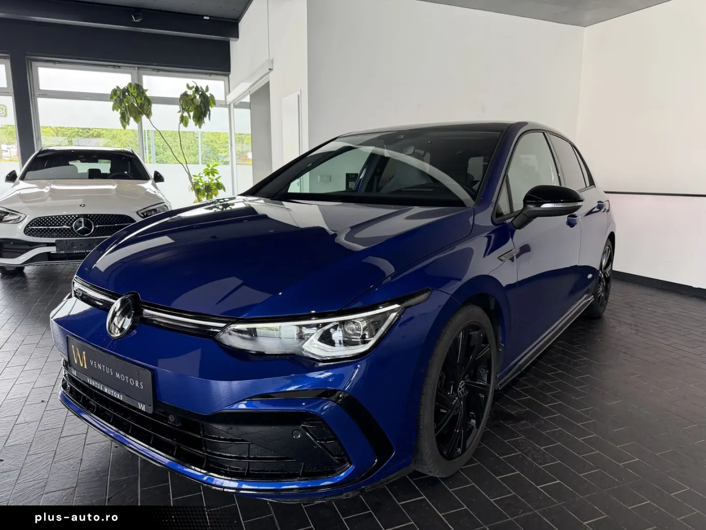 VW Golf R-Line 1.5 eTSI  HUD Pano Matrix ACC H&K