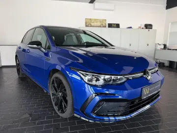 VW Golf R-Line 1.5 eTSI  HUD Pano Matrix ACC H&K
