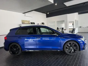 VW Golf R-Line 1.5 eTSI  HUD Pano Matrix ACC H&K
