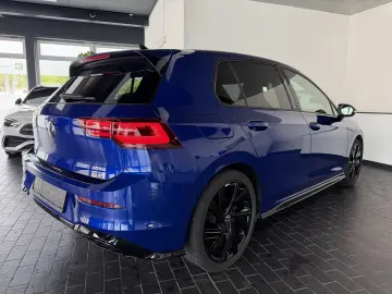 VW Golf R-Line 1.5 eTSI  HUD Pano Matrix ACC H&K