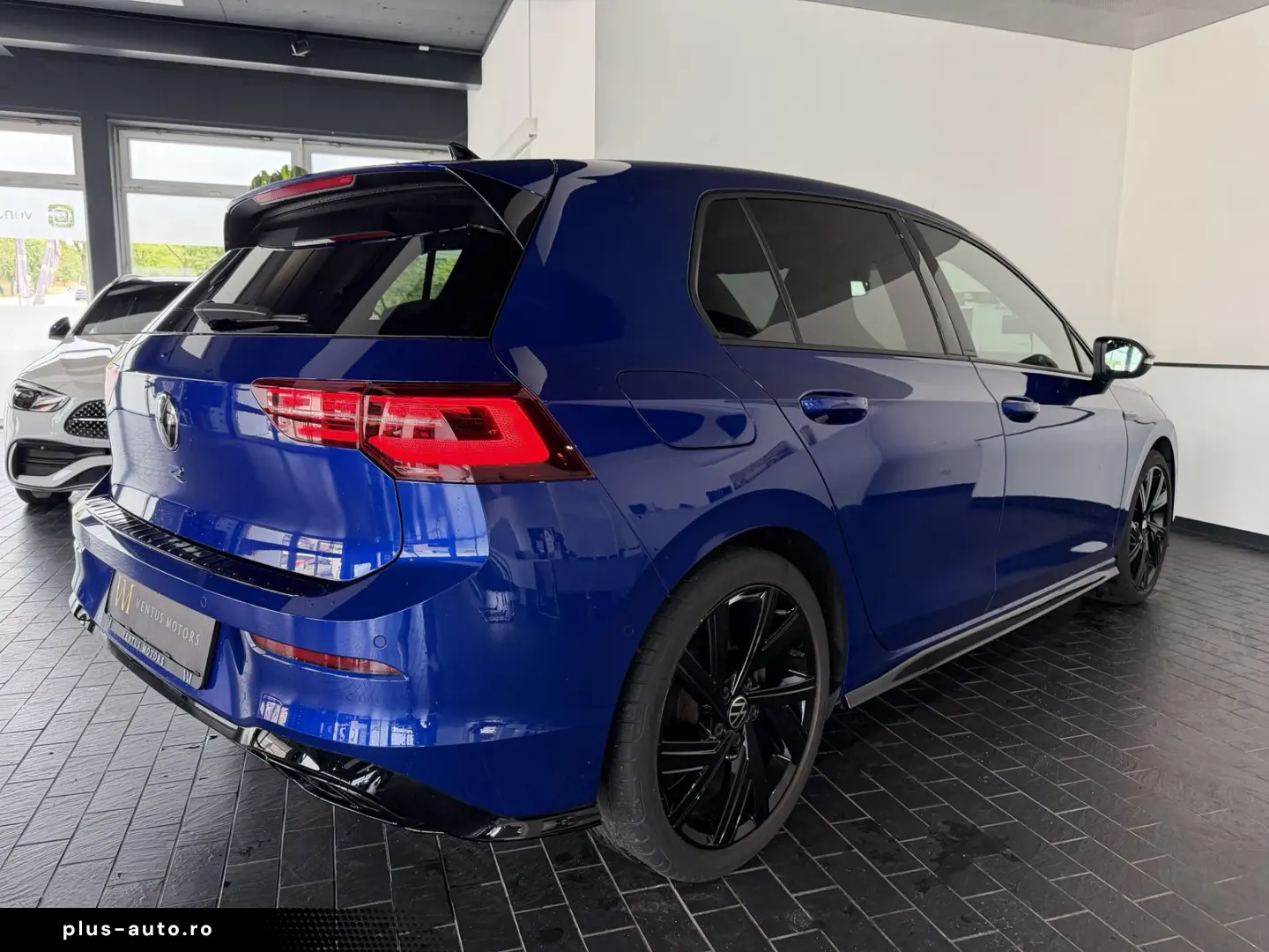 VW Golf R-Line 1.5 eTSI  HUD Pano Matrix ACC H&K