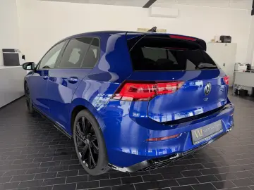 VW Golf R-Line 1.5 eTSI  HUD Pano Matrix ACC H&K