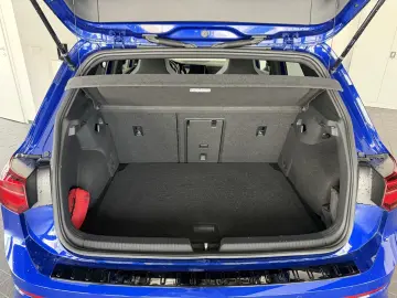VW Golf R-Line 1.5 eTSI  HUD Pano Matrix ACC H&K