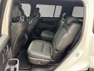 HYUNDAI SANTA FE 1.6 T-GDI PHEV BLACKLINE 6-SITZER 0 5%