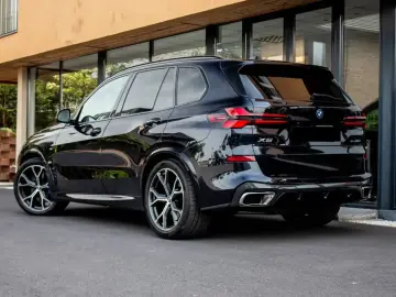 BMW X5 xDrive50e M Sport   PANO 360  AIRMATIC
