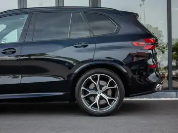 BMW X5 xDrive50e M Sport   PANO 360  AIRMATIC