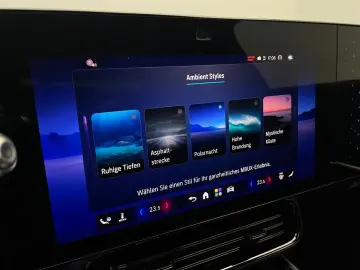 MERCEDES-BENZ CLA 350 EQ 4M AMG  AHK Pano Distr LED …