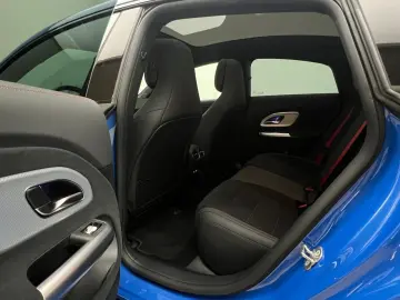 MERCEDES-BENZ CLA 350 EQ 4M AMG  AHK Pano Distr LED …