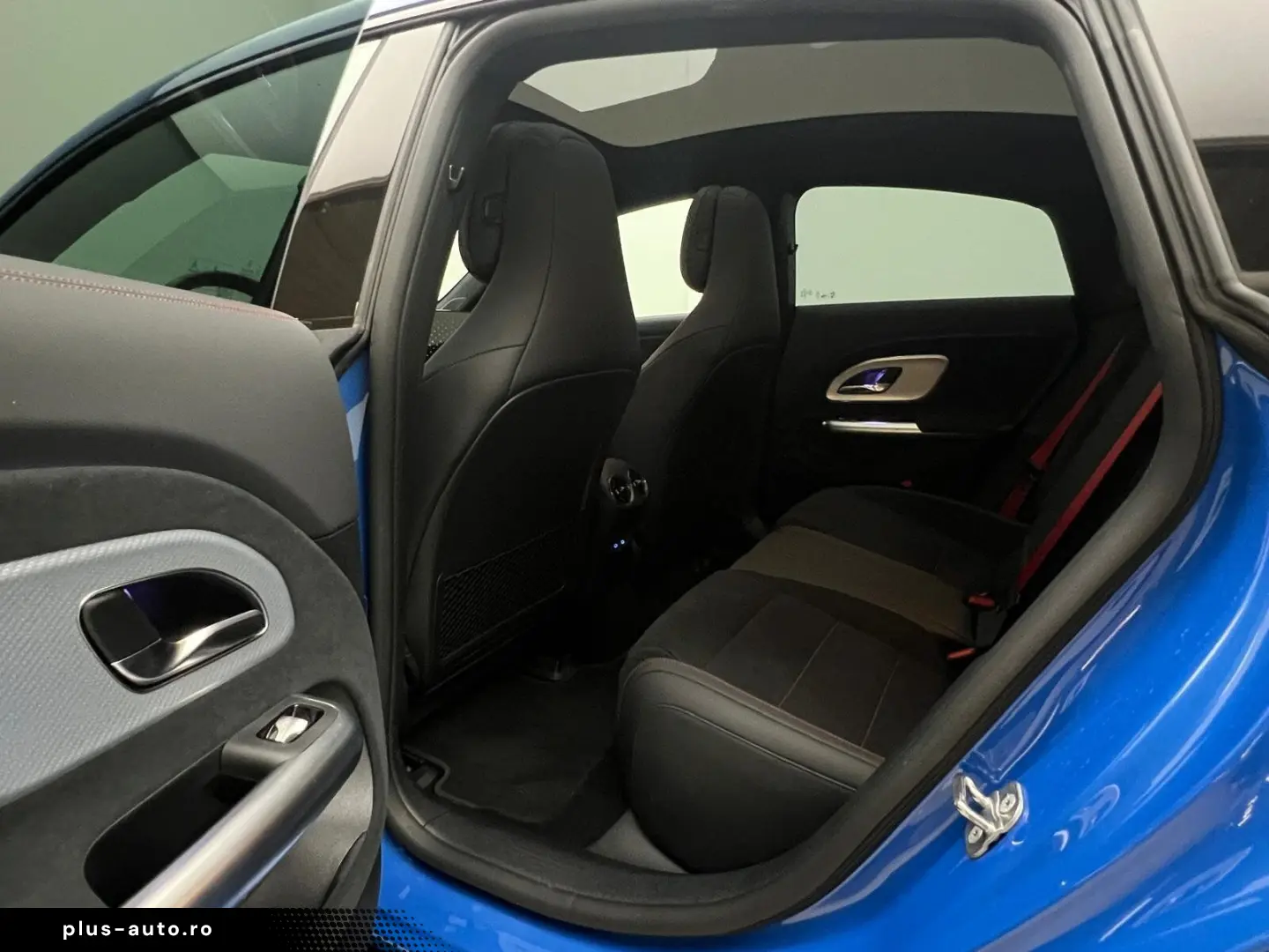 MERCEDES-BENZ CLA 350 EQ 4M AMG  AHK Pano Distr LED &hellip;
