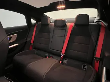 MERCEDES-BENZ CLA 350 EQ 4M AMG  AHK Pano Distr LED …