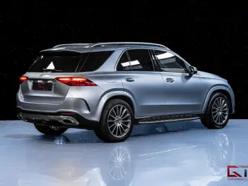 MERCEDES-BENZ GLE 350 de 4MATIC AMG Pano Burmester T…