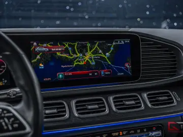 MERCEDES-BENZ GLE 350 de 4MATIC AMG Pano Burmester T…