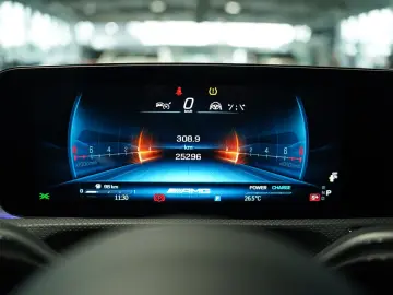 MERCEDES-BENZ A 35 AMG 4M 2H  BURM Night-II Pano HUD…
