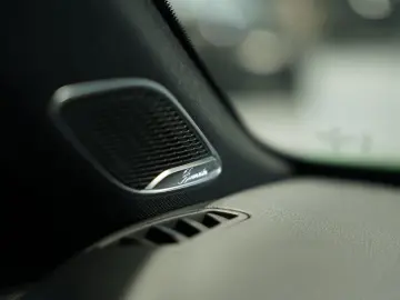 MERCEDES-BENZ A 35 AMG 4M 2H  BURM Night-II Pano HUD…
