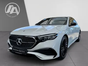 MERCEDES-BENZ E 200 AMG Navi LED Kam PTS Distr. Night 20 AMG