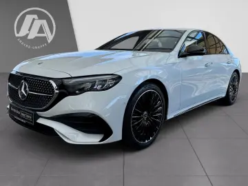 MERCEDES-BENZ E 200 AMG Navi LED Kam PTS Distr. Night 20 AMG