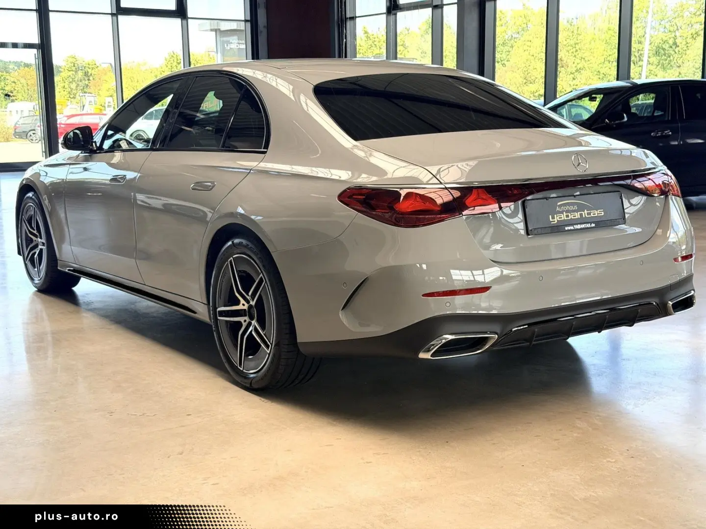 MERCEDES-BENZ E 220 d AMG Night DISTRONIC Pro AHK Al&hellip;