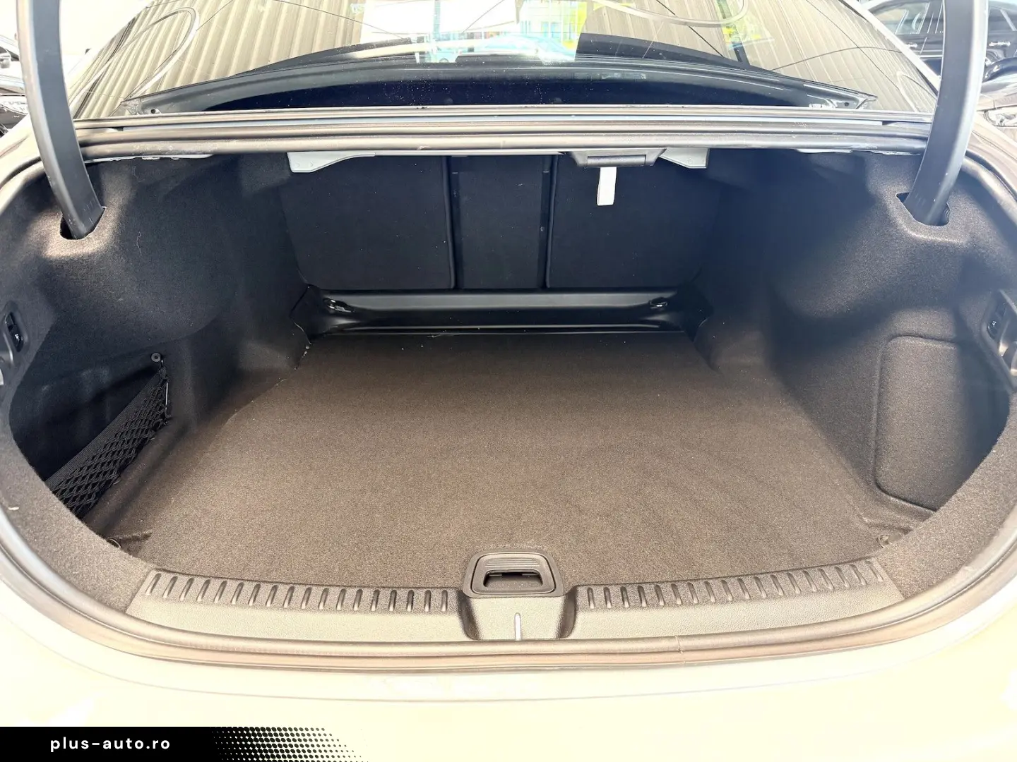 MERCEDES-BENZ E 220 d AMG Night DISTRONIC Pro AHK Al&hellip;