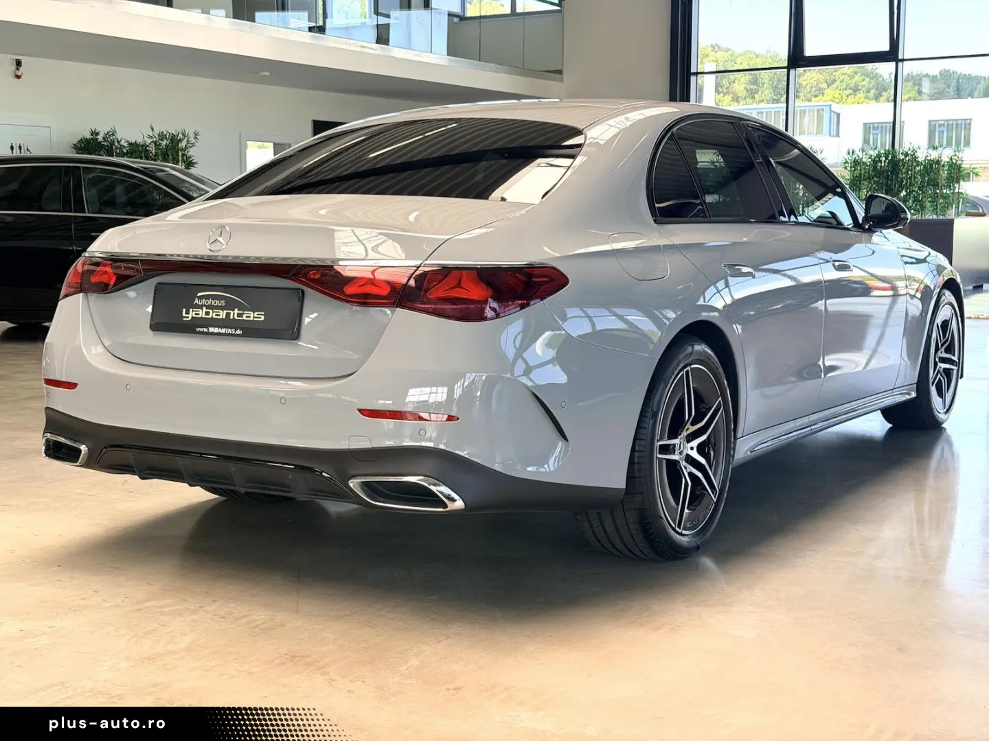 MERCEDES-BENZ E 220 d AMG Night DISTRONIC Pro AHK Al&hellip;