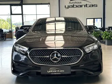 MERCEDES-BENZ E 220 d AMG Night DISTRONI  360 -K AHK…