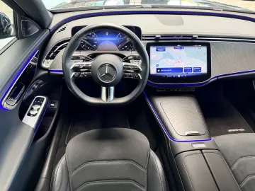 MERCEDES-BENZ E 220 d AMG Night DISTRONI  360 -K AHK…