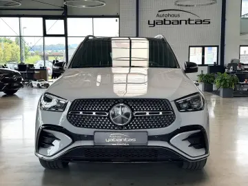 MERCEDES-BENZ GLE 300 d 4M AMG Night Pano DISTRONIC …