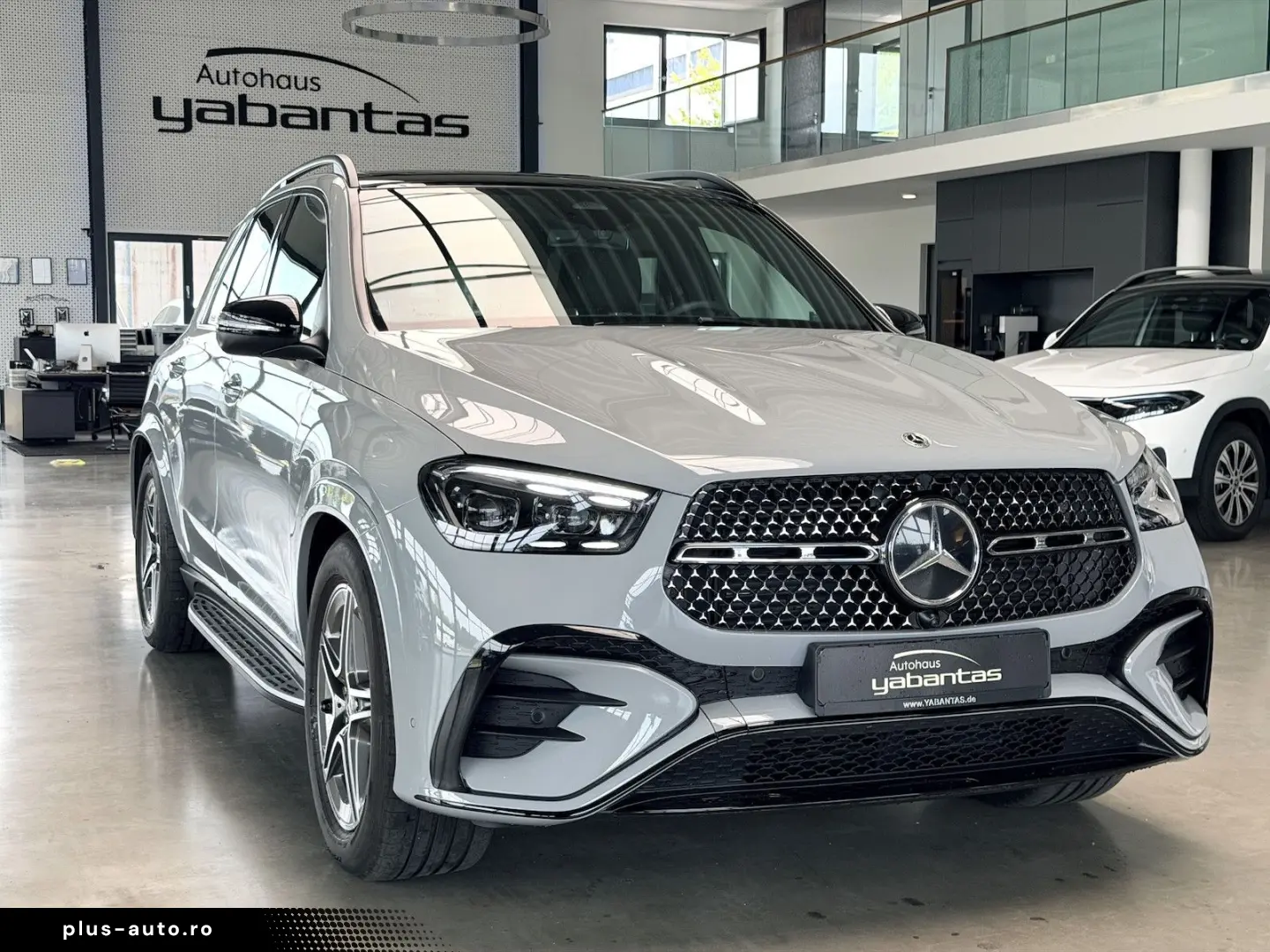 MERCEDES-BENZ GLE 300 d 4M AMG Night Pano DISTRONIC &hellip;