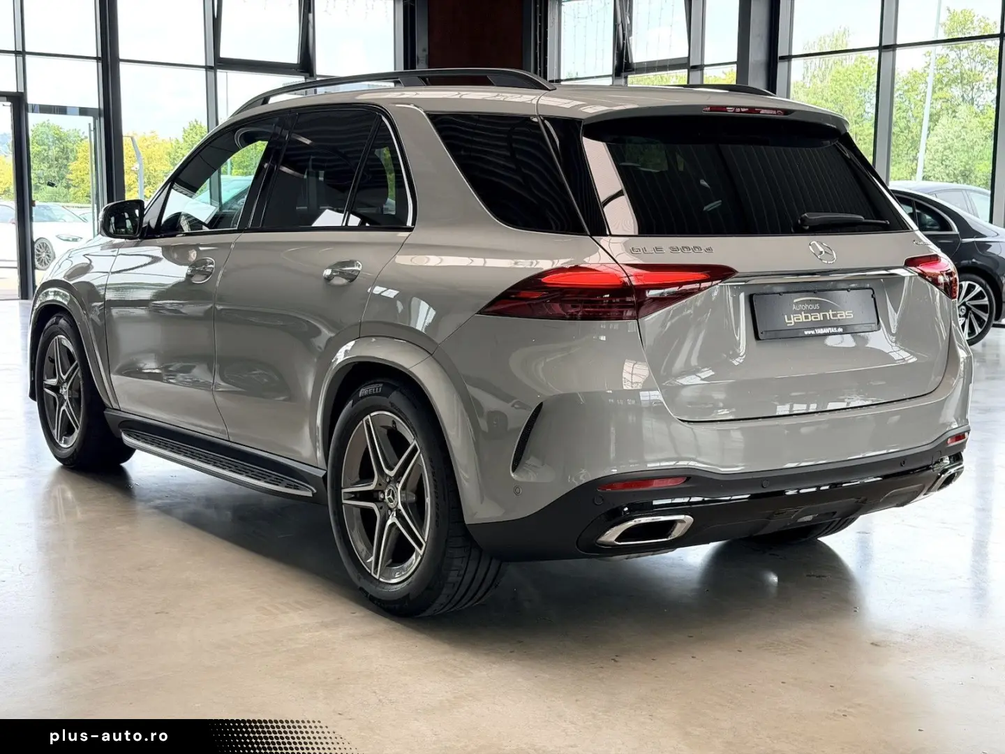 MERCEDES-BENZ GLE 300 d 4M AMG Night Pano DISTRONIC &hellip;
