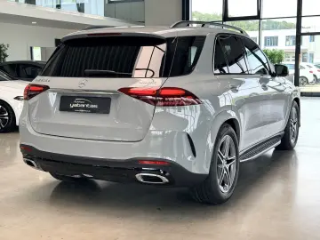 MERCEDES-BENZ GLE 300 d 4M AMG Night Pano DISTRONIC …