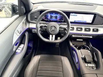 MERCEDES-BENZ GLE 300 d 4M AMG Night Pano DISTRONIC …