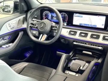MERCEDES-BENZ GLE 300 d 4M AMG Night Pano DISTRONIC …