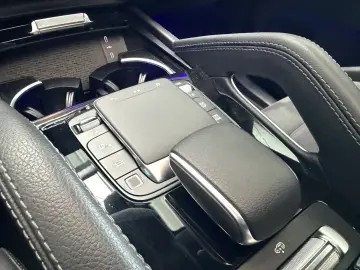 MERCEDES-BENZ GLE 300 d 4M AMG Night Pano DISTRONIC …