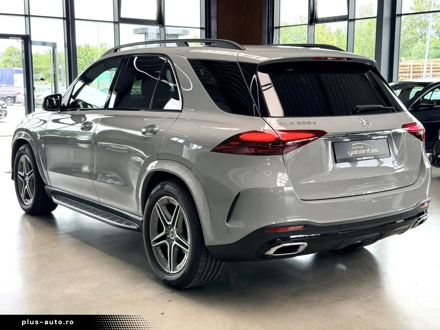 MERCEDES-BENZ GLE 300 d 4M AMG Night Pano DISTRONIC &hellip;