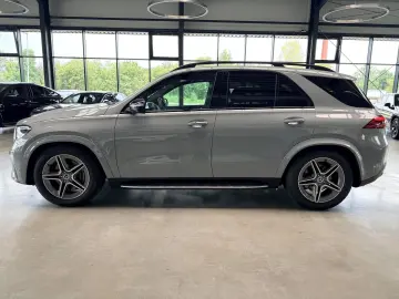 MERCEDES-BENZ GLE 300 d 4M AMG Night Pano DISTRONIC …