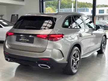 MERCEDES-BENZ GLC 300 d 4M AMG Night Pano Head-up 36…