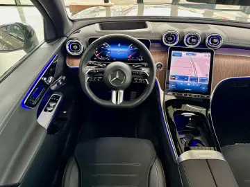 MERCEDES-BENZ GLC 300 d 4M AMG Night Pano Head-up 36…