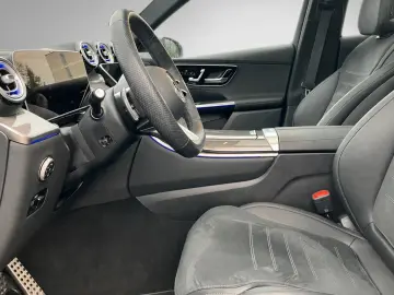 MERCEDES-BENZ 220 d 4M AMG Night Standhz Pano AHK HUD 360
