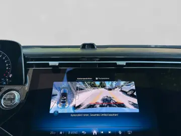 MERCEDES-BENZ E 300 e AMG Pano Superscreen Sitzklima…