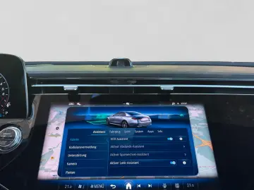 MERCEDES-BENZ E 300 e AMG Pano Superscreen Sitzklima…
