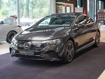 MERCEDES-BENZ EQE 300 AMG Line Panorama rote Gurte K…