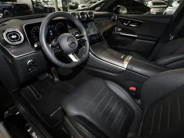 MERCEDES-BENZ GLC 300 d 4M AMG MBUX 360  DIG-LED Pan…