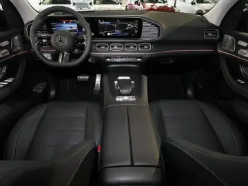 MERCEDES-BENZ GLE 580 4M AMG V8 Multikontursit Distr…