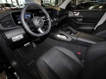 MERCEDES-BENZ GLE 580 4M AMG V8 Multikontursit Distr…