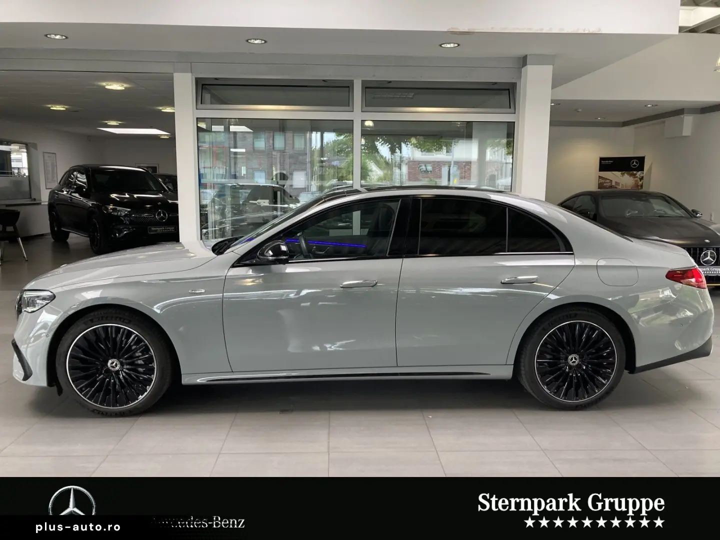 MERCEDES-BENZ E 300 de AMG Premium Super Pano Night &hellip;