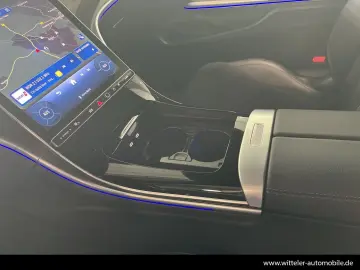 MERCEDES-BENZ CLE 200 Coupé AMG Line LED AHK PANO Ni…
