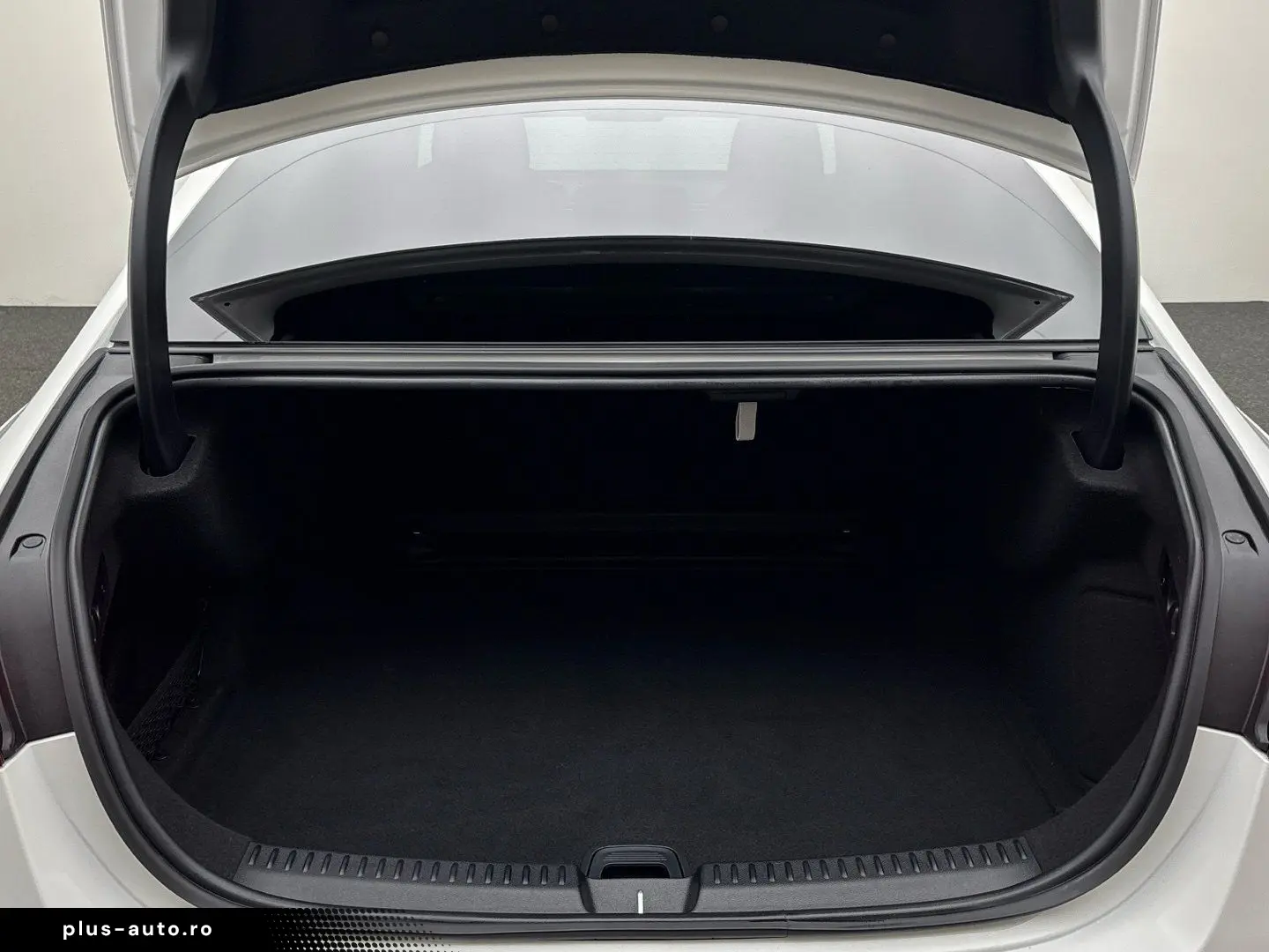 MERCEDES-BENZ E 220 d AMG Night Pano DigitalLight Di&hellip;