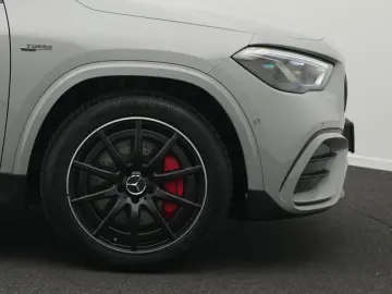 MERCEDES-BENZ Mercedes-AMG GLA 35 4MATIC Multi Kamer…